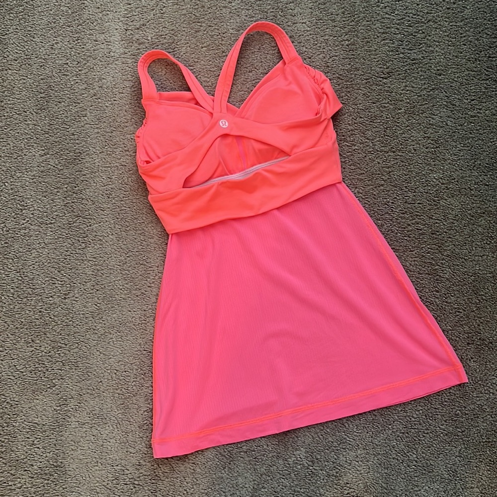 Lululemon tank - Picture 2 of 7